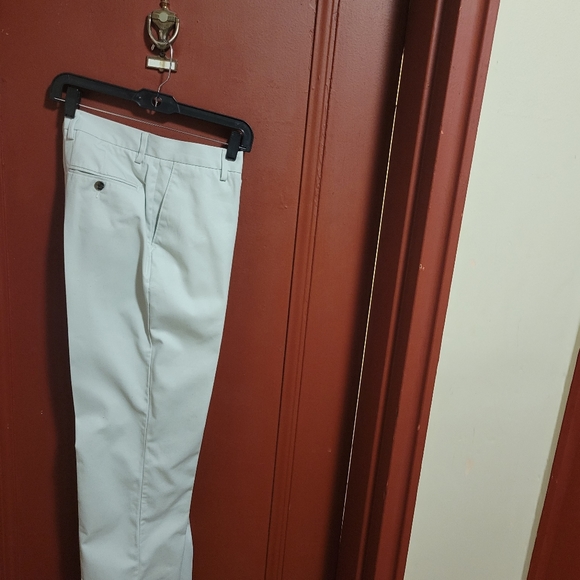 AMAZON ESSENTIAL CLASSIC PANTS SIZE 30W X 32L - Picture 4 of 9